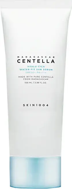 Skin1004 Crema solare idratante SPF 50+ Centella del Madagascar (Hyalu-Cica Water-Fit ) - Volume 15 ml