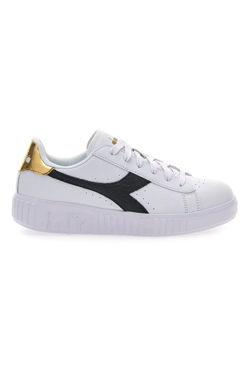 Sneakers Bianche con Logo Nero e Oro DIADORA GAME STEP SKIN GS