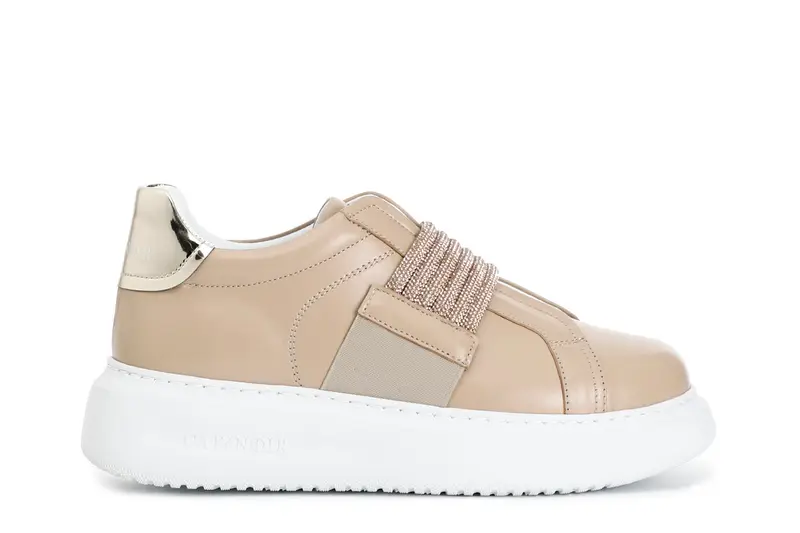 sneakers in pelle con fascia strass beige