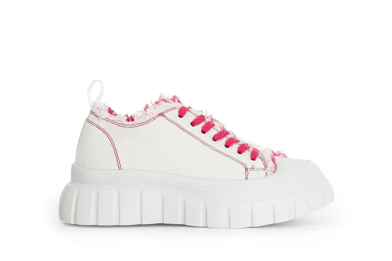 sneakers in tessuto sfrangiato e cuciture a contrasto bianco/fuxia