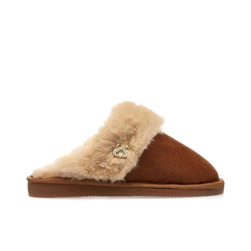 Ciabatte da casa marroni con bordo in peluche