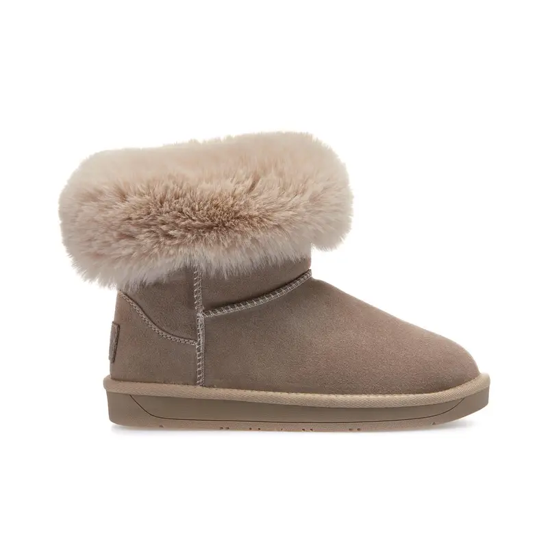 Stivaletti beige bassi con interno in peluche e logo posteriore