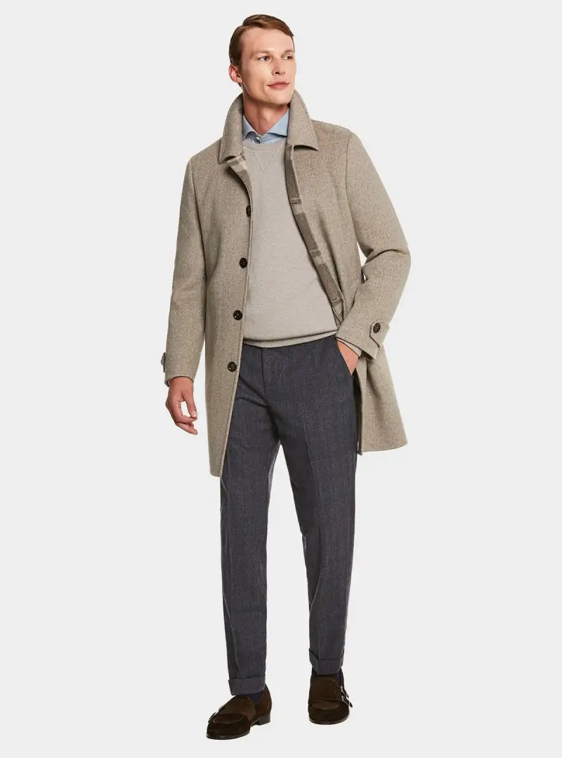 Cappotto in misto lana spigato