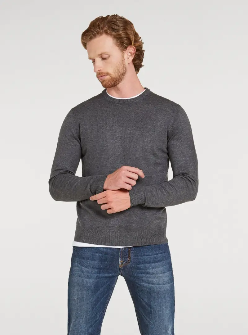 Maglia girocollo tinta unita