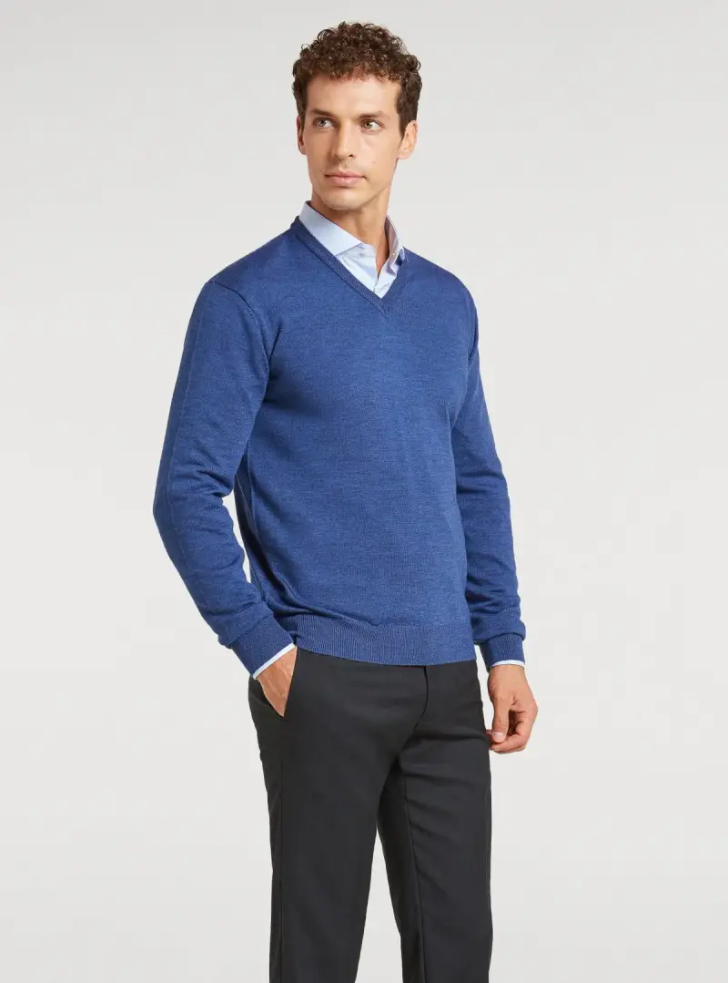 Maglia scollo a V in lana merino