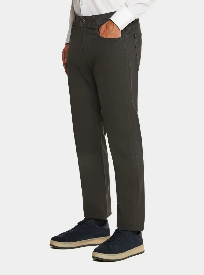 Pantalone 5 tasche in cotone stretch con microfantasia