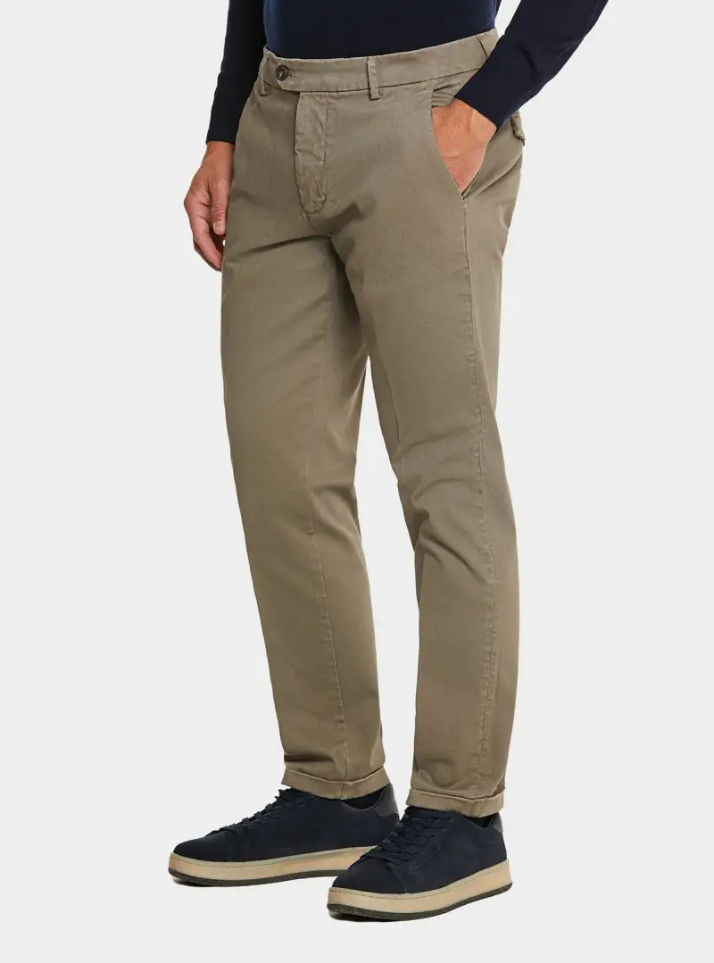 Pantalone chinos tasca America in cotone stretch