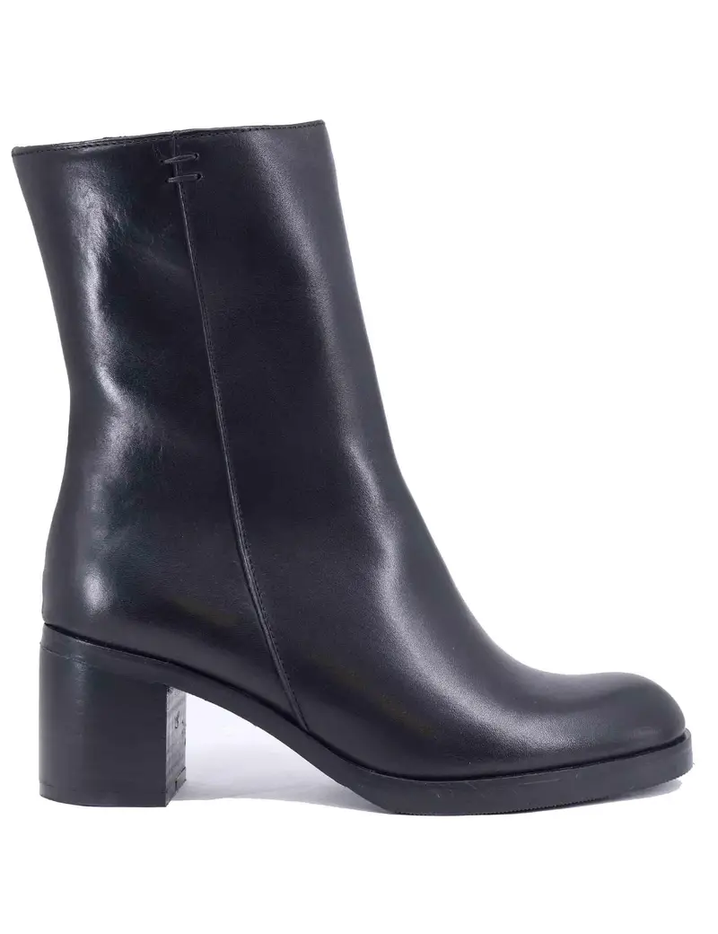 Stivaletti donna in pelle nera punta tonda Donna SPTRPR980 001