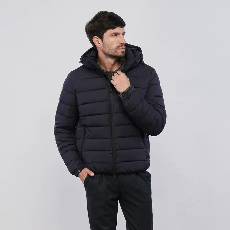 Piumino corto blu trapuntato da uomo