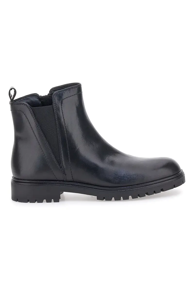 Stivaletti neri con fondo carrarmato e memory foam Pittarello 23606