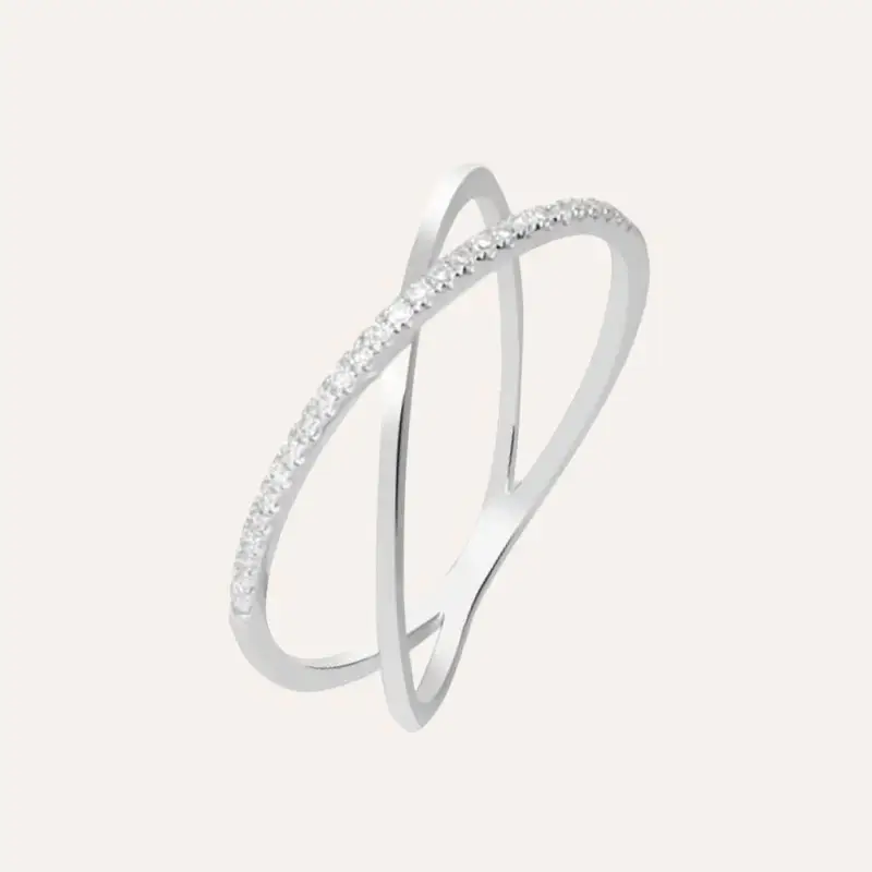 Anello in oro bianco con diamanti 0 081 ct