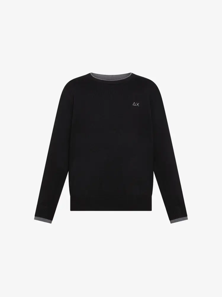 maglia nera bambino in misto lana mini logo sul petto