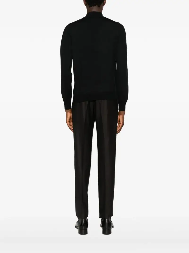 Maglione nero a collo alto e maniche lunghe miniatura 3