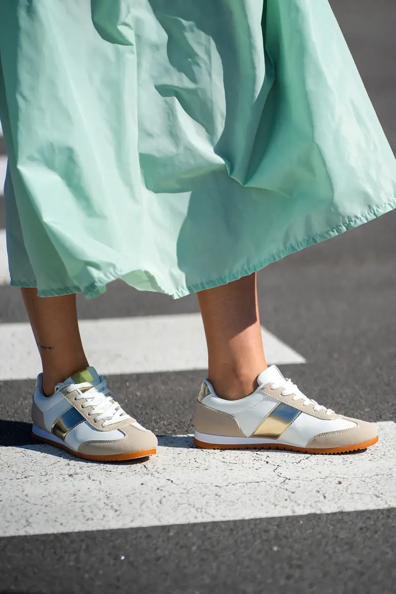 Sneakers Bianche e Beige con Banda Laterale Oro TALEMI 24250 [BEIGE]