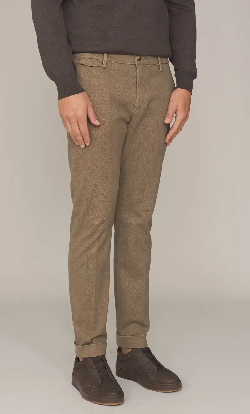 Pantalone spigato teleria zed edward con risvolto, colore tortora