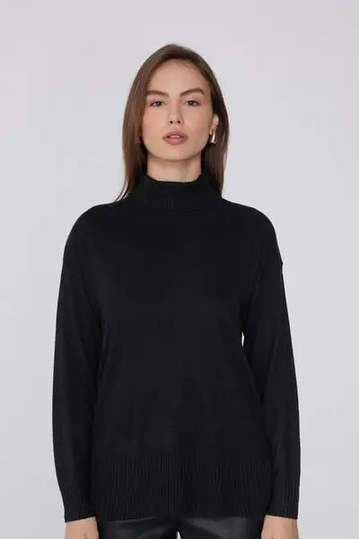 Maglia Lunga Pesante Collo Alto con Lana Donna Nero