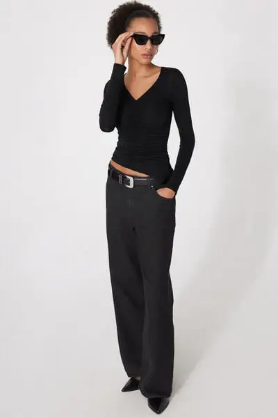 Maglia Manica Lunga Scollo V con Arriccio Donna Nero