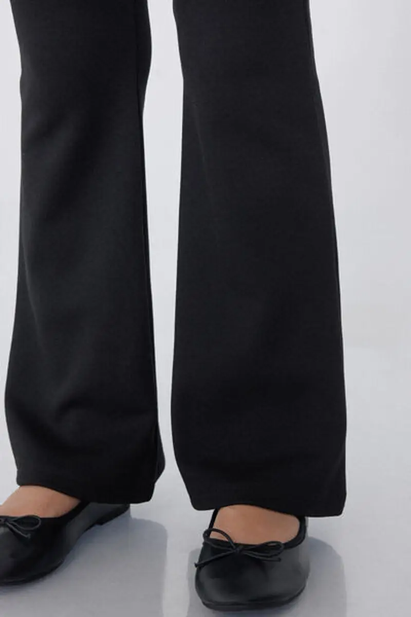 Tezenis Pantaloni Lunghi Flare in Punto Milano Bambina Nero Taglia 2-3 miniatura 3