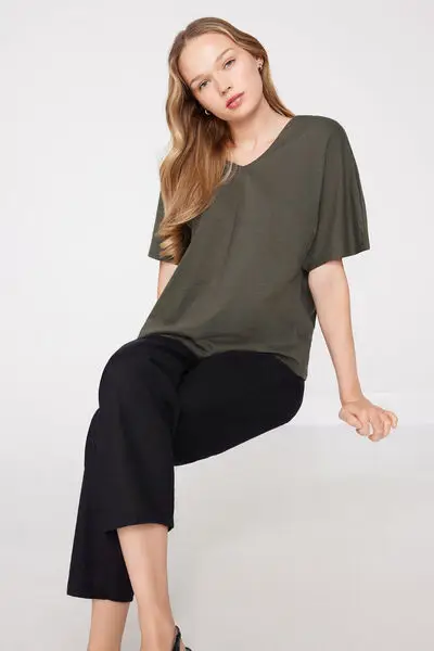 T-Shirt Scollo a V in 100% Cotone Fiammato Donna Verde