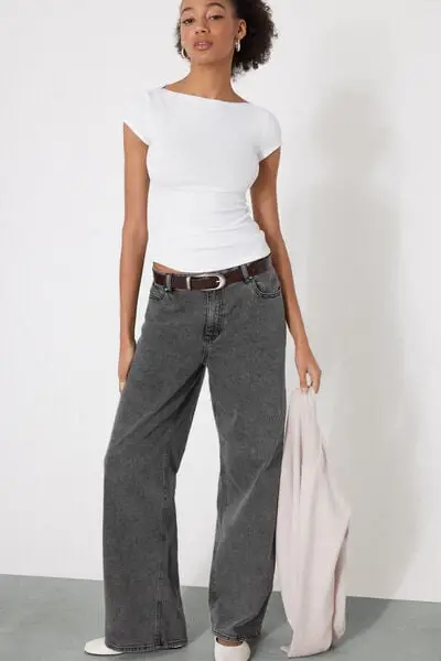 T-Shirt Scollo Barchetta Cotone Costine Donna Bianco