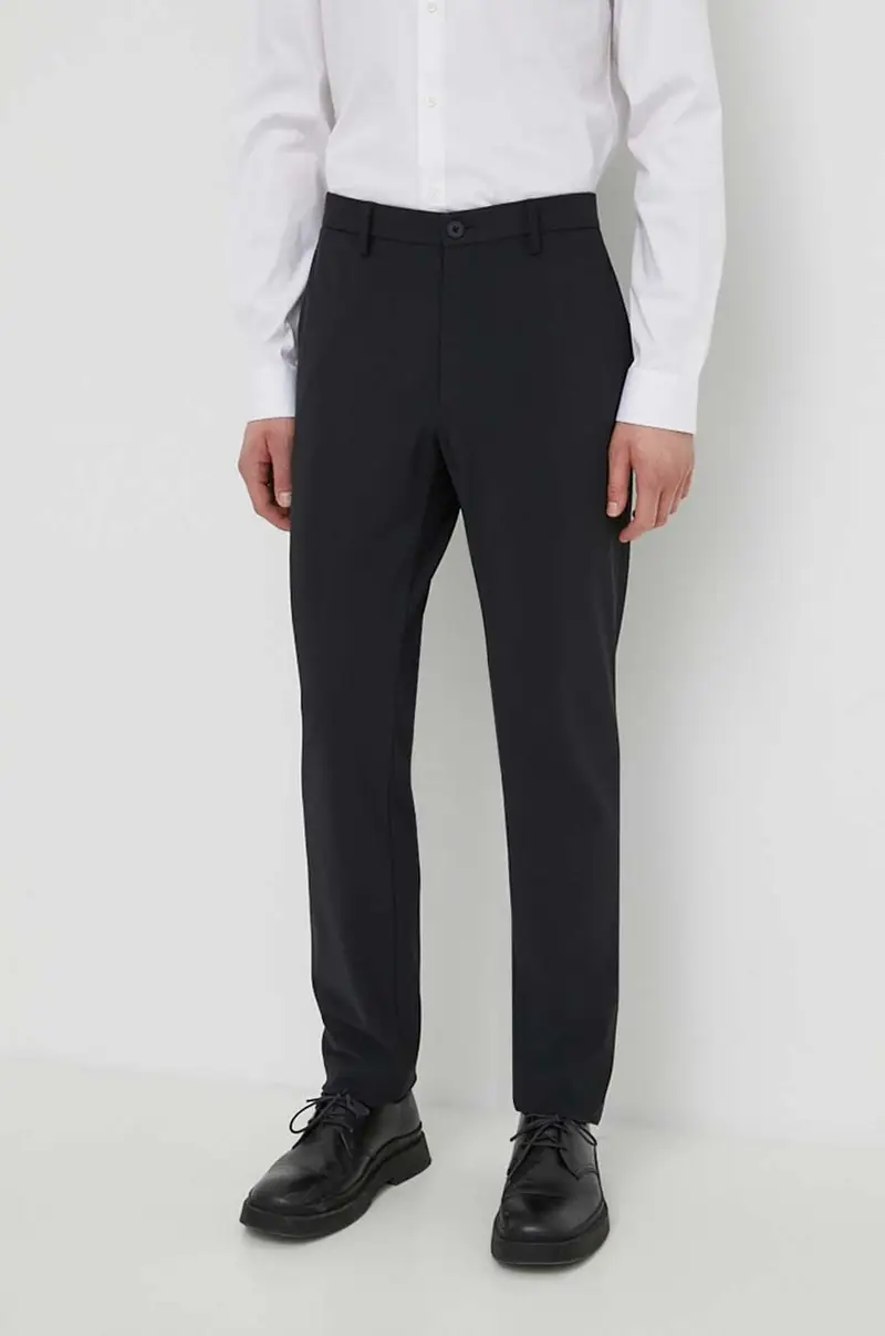 pantaloni uomo colore nero