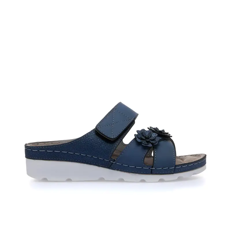 Ciabatte comfort blu con zeppa e strappo