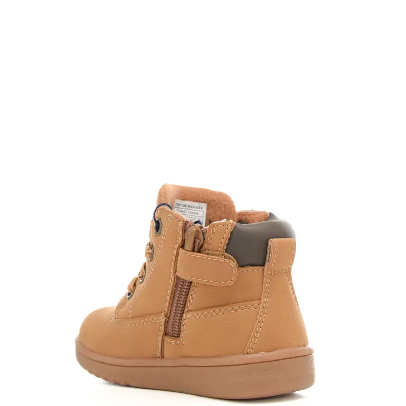 anfibi da bambino con logo lettering inciso sulla parte esterna della tomaia ocra miniatura 3