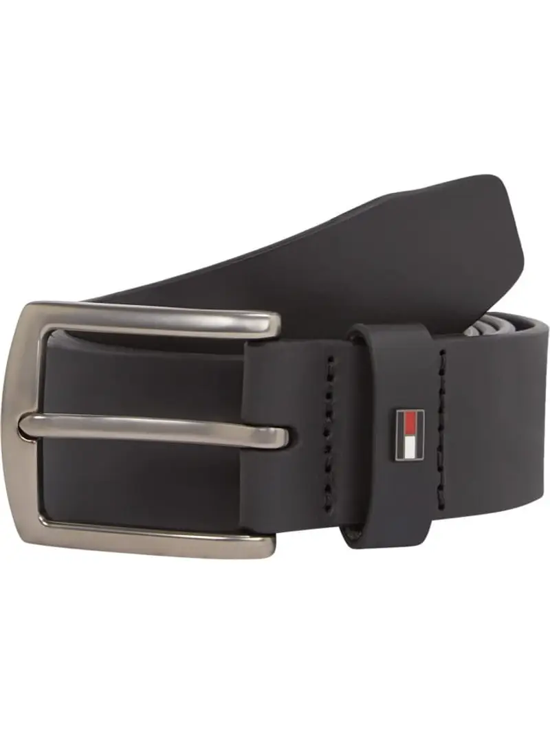 cintura in pelle con bandierina smaltata nera