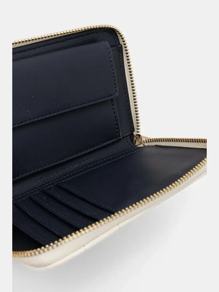 portafoglio crema donna in ecopelle trapuntato logo sul davanti miniatura 3