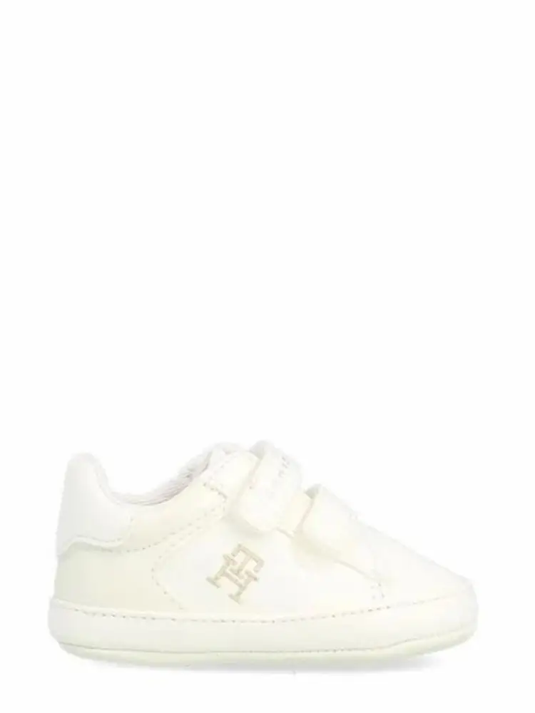 scarpe bianche neonata da culla in ecopelle logo sul lato