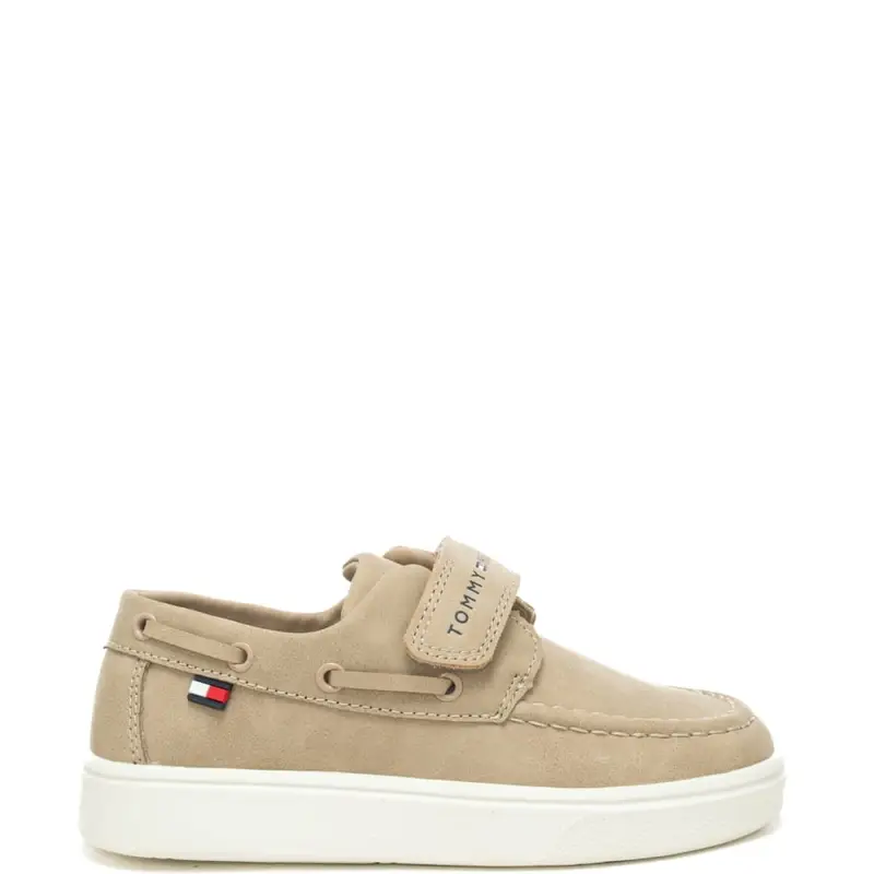 scarpe da bambino in suede modello mocassino con strappo e logo beige