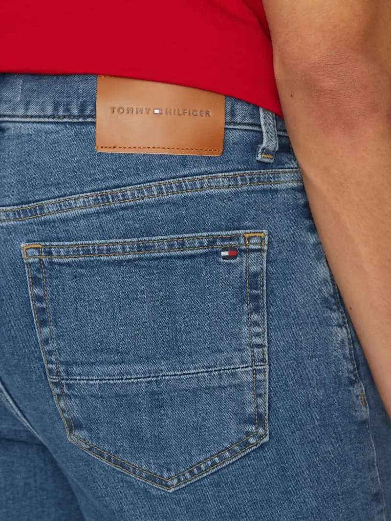 Tommy Hilfiger shorts in denim medium uomo in cotone micro logo sul retro miniatura 2