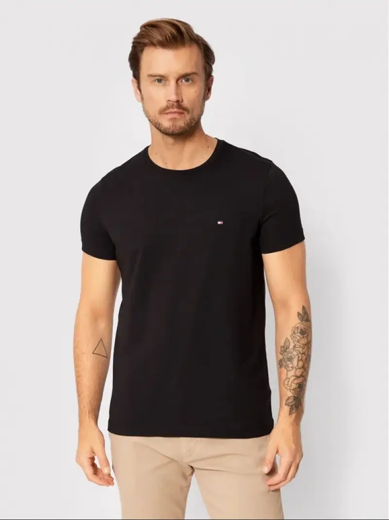 Tommy Hilfiger tshirt nera uomo in cotone con logo sul petto