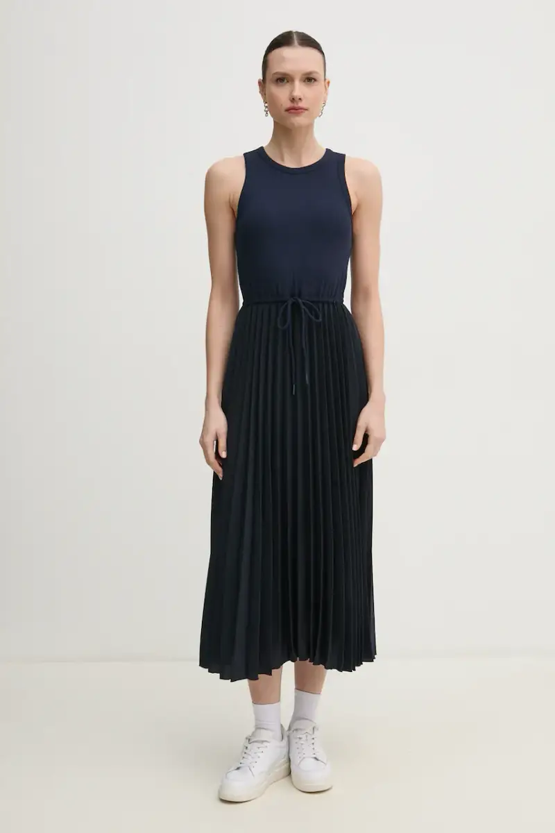 vestito colore blu navy