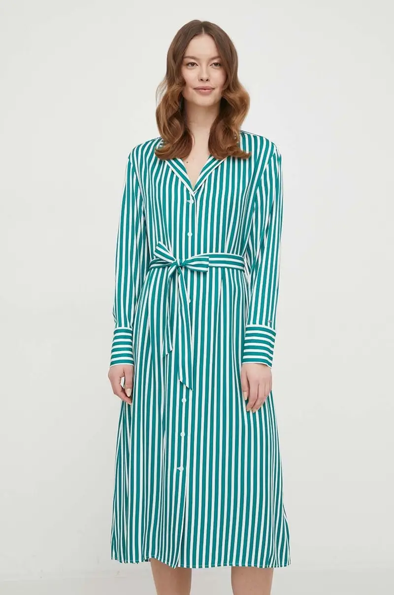 vestito colore verde