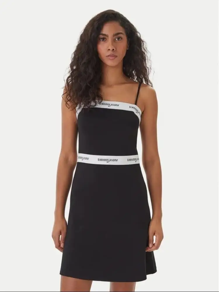 abito nero donna logo lettering a contrasto