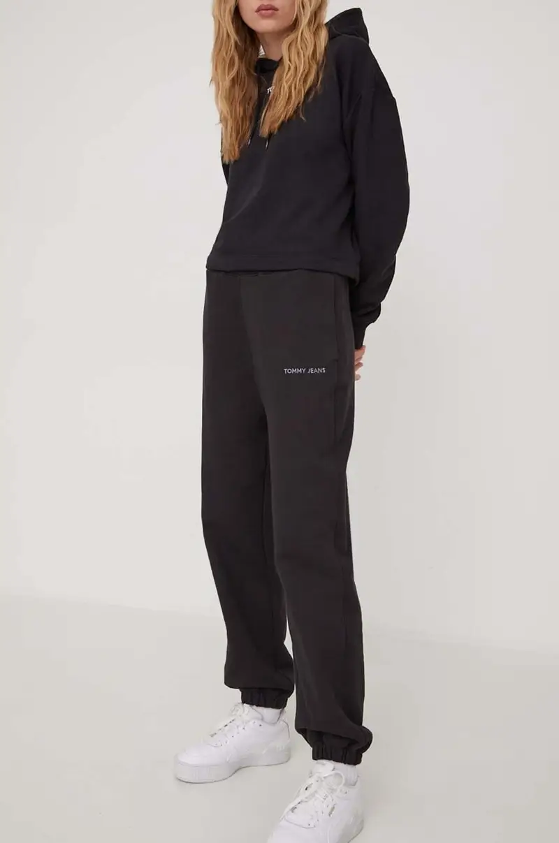 pantaloni da jogging in cotone colore nero con applicazione