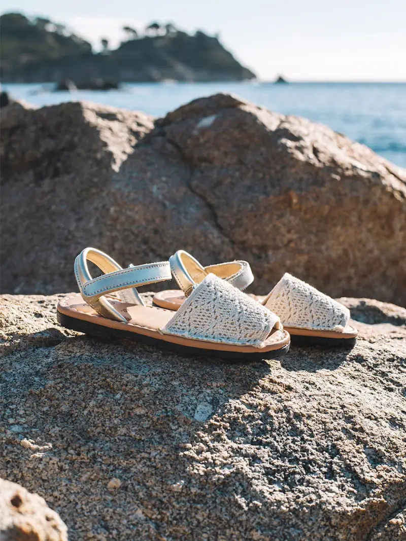 Avarca per bambini con chiusura in velcro | COVA-AD CRUDO