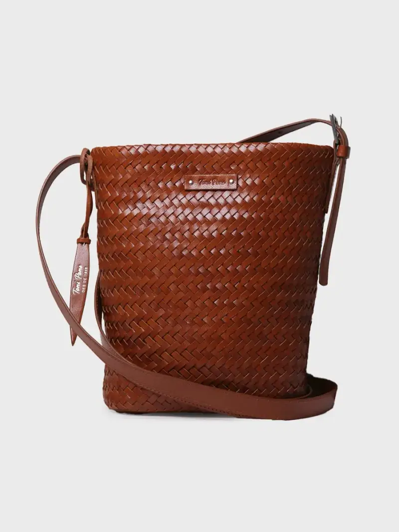 Borsa a secchiello in pelle intrecciata con tracolla regolabile CUOIO