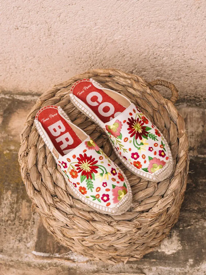 Espadrilla mule da donna con ricamo floreale | ROVIRA
