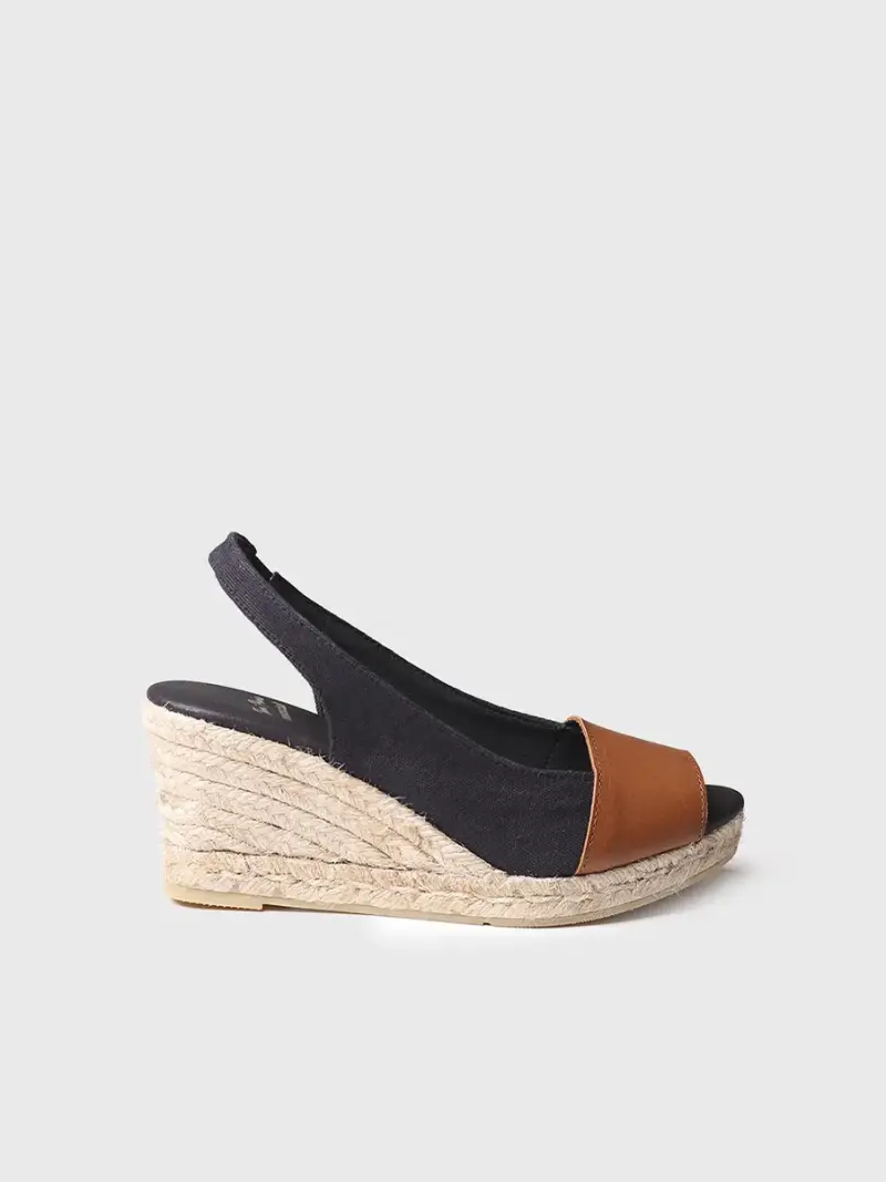 Espadrillas con zeppa e dettaglio in pelle in Nero - MARINA