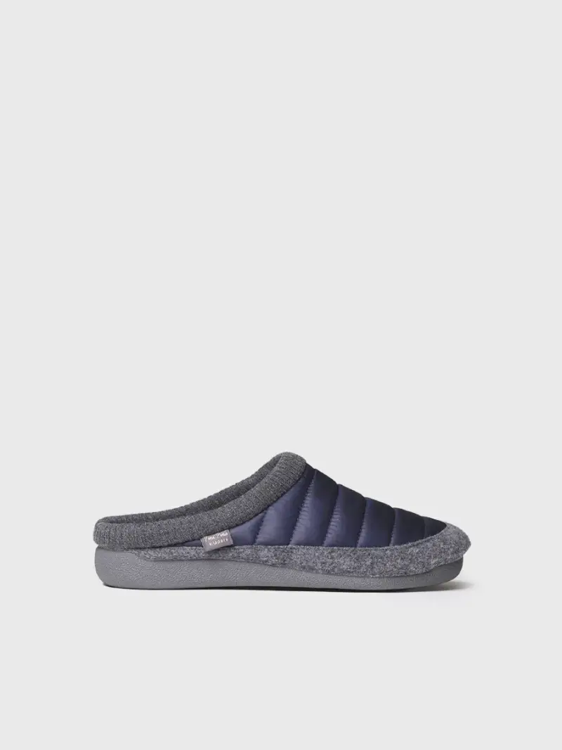 Pantofola tipo zoccolo in tessuto trapuntato e feltro MARINO