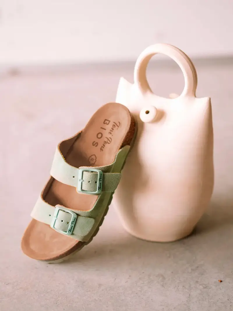 Sandalo con doppia fibbia da donna MENTA