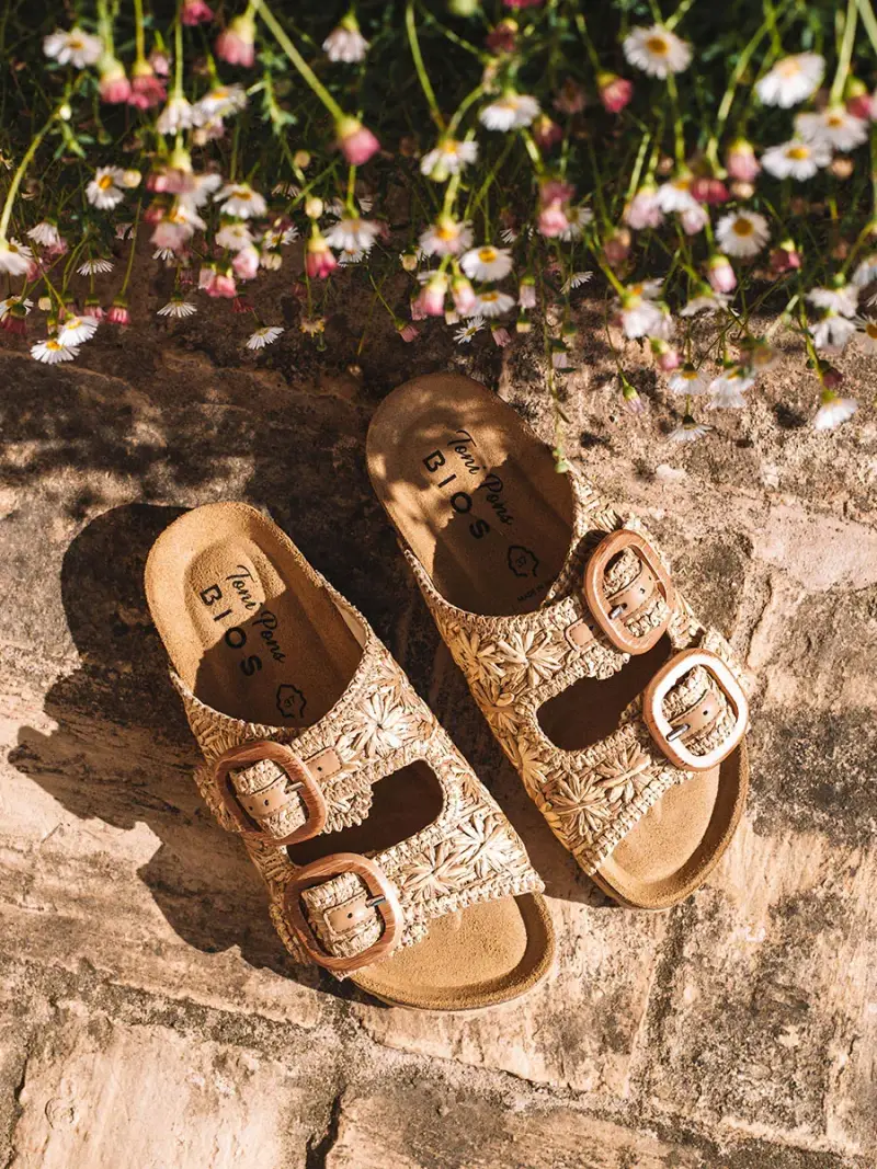 Sandalo da donna in rafia con motivo floreale | GUAM-RF TOSTADO