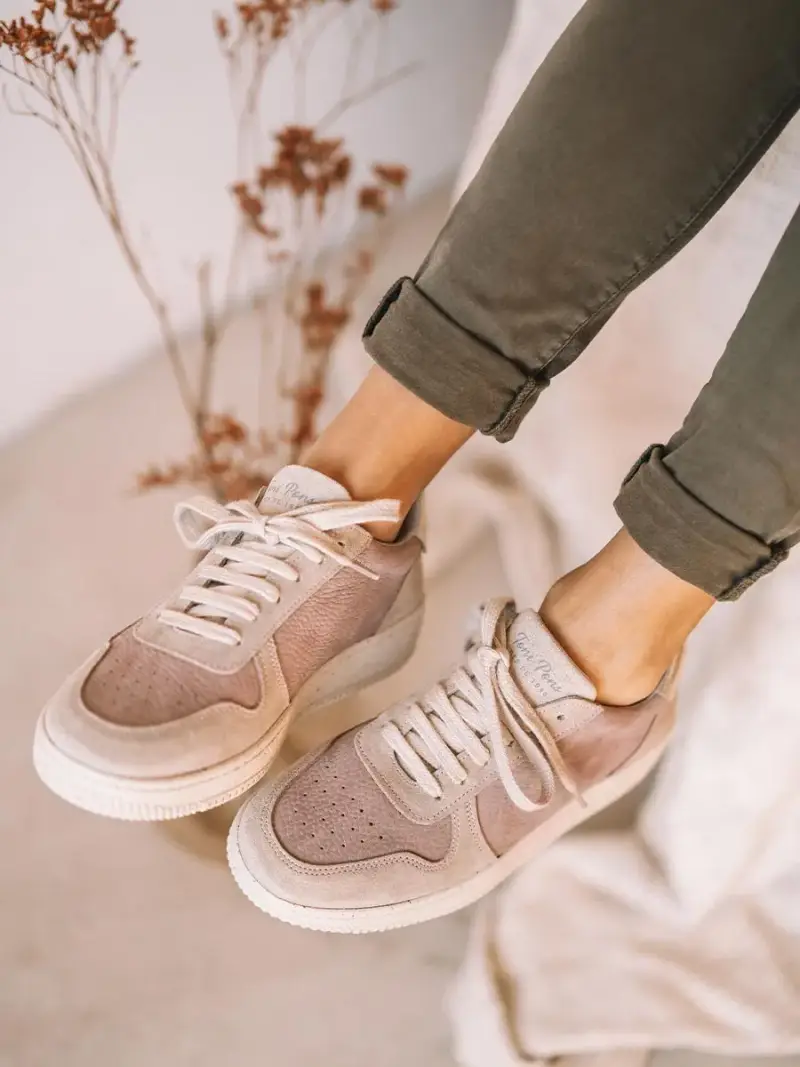 Sneaker da donna in camoscio e pelle PIETRA