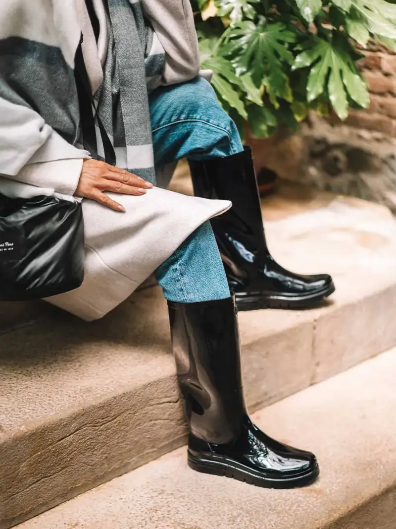 Stivale da pioggia da donna in gomma con finitura brillante NERO