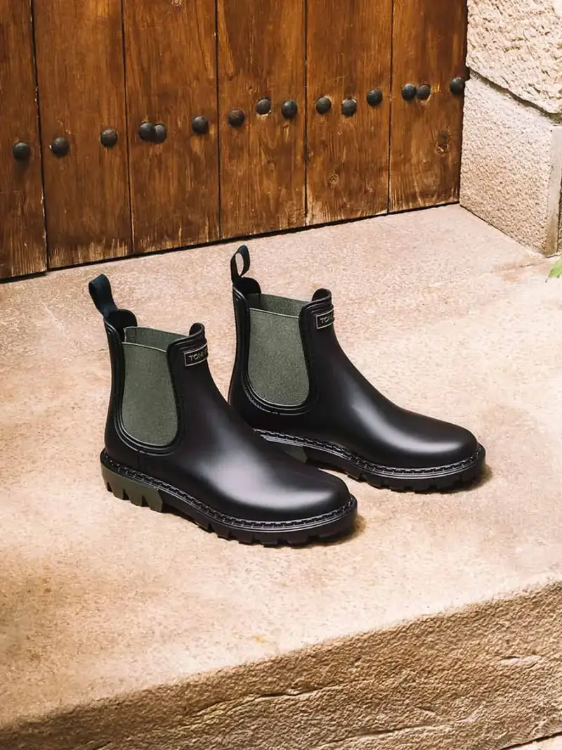 Stivaletti da pioggia da donna con elastici a contrasto CACHI