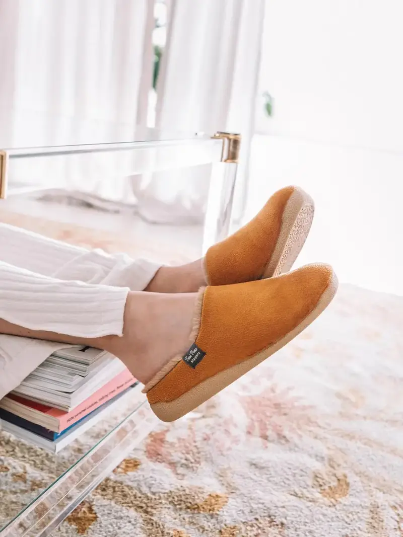 Zoccoli da casa da donna in tessuto in pelle CUOIO