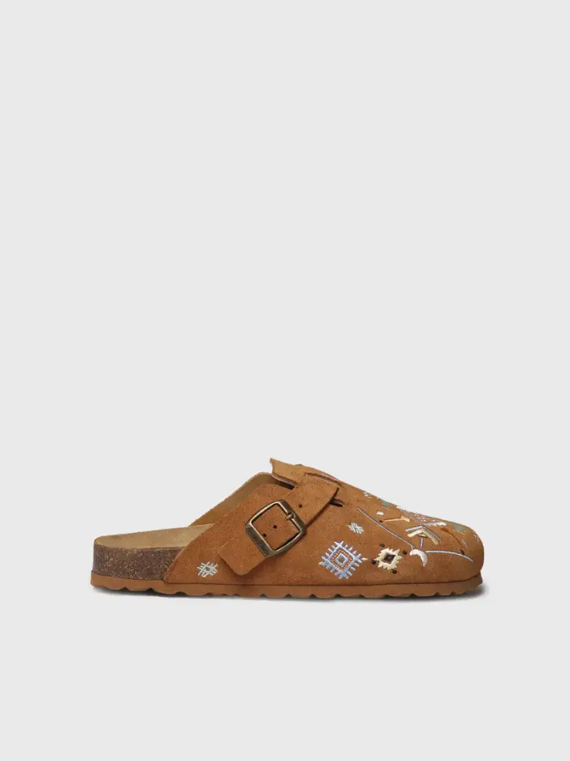 Zoccolo da donna in camoscio ricamato | GEMINA-BQ CUERO