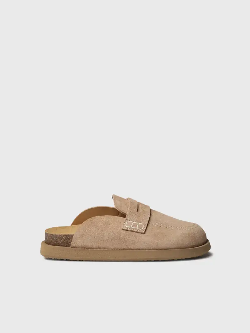 Zoccolo da donna in camoscio stile mocassino | GREVENA-QT CAMEL